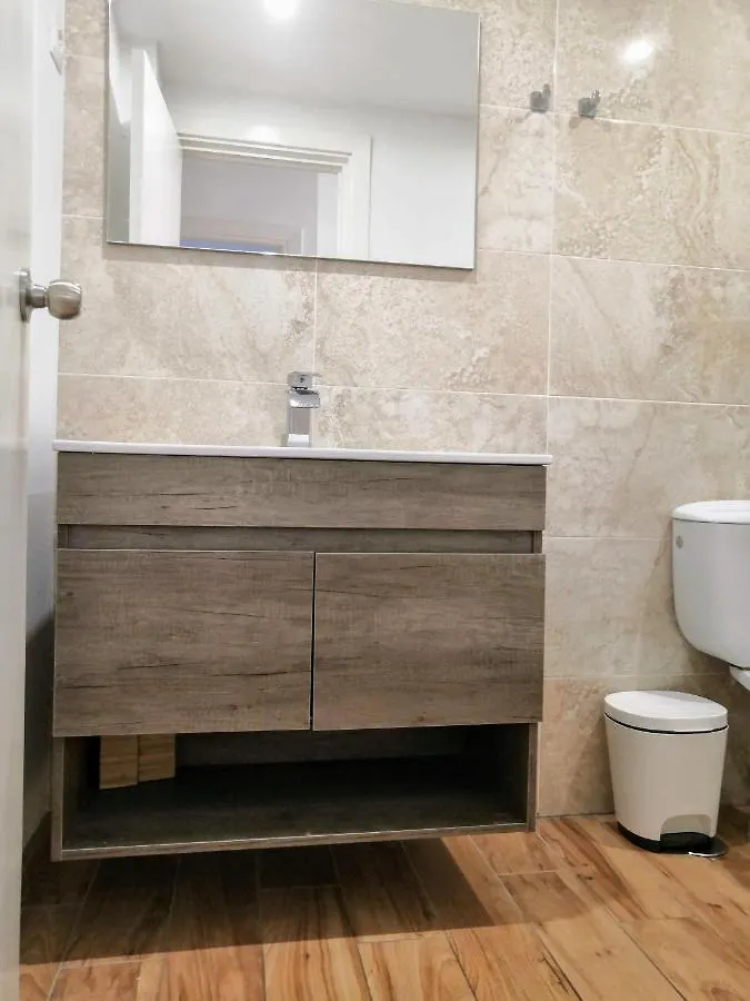Central & Renovated 3-Bedroom Flat Malaga