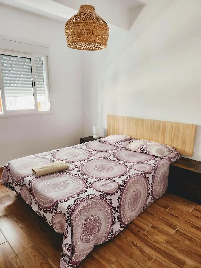 Central & Renovated 3-Bedroom Flat Malaga