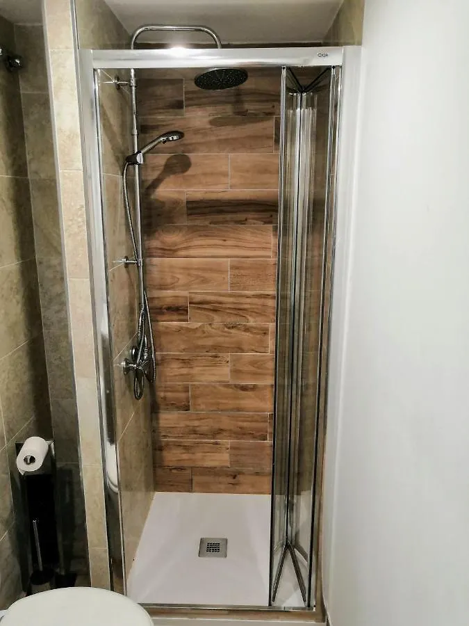 Central & Renovated 3-Bedroom Flat Malaga 0*,