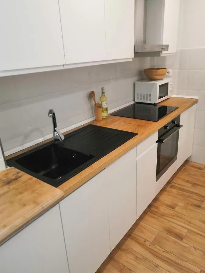 Apartment Central & Renovated 3-Bedroom Flat Malaga